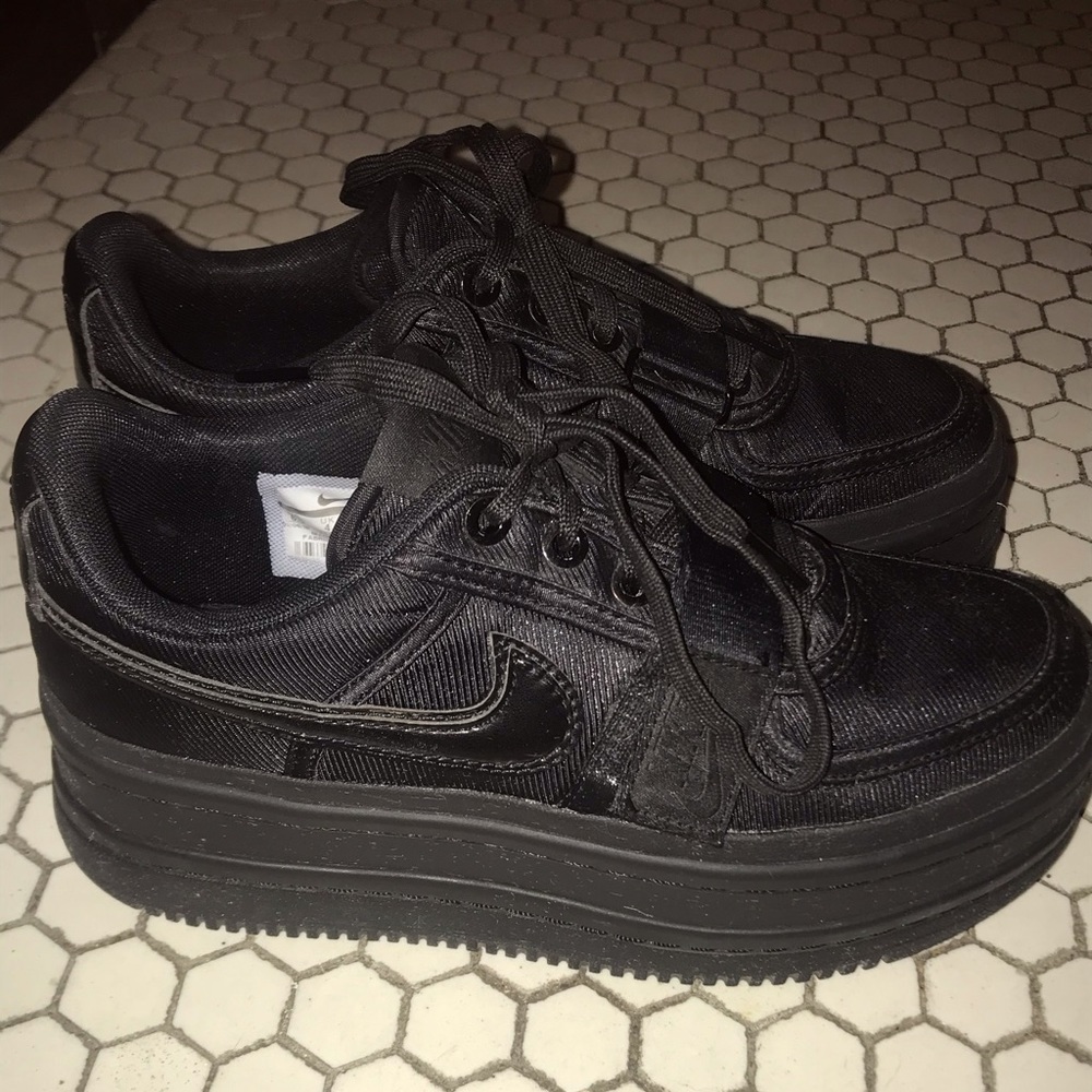 Nike Vandal 2k black platforms 6.5